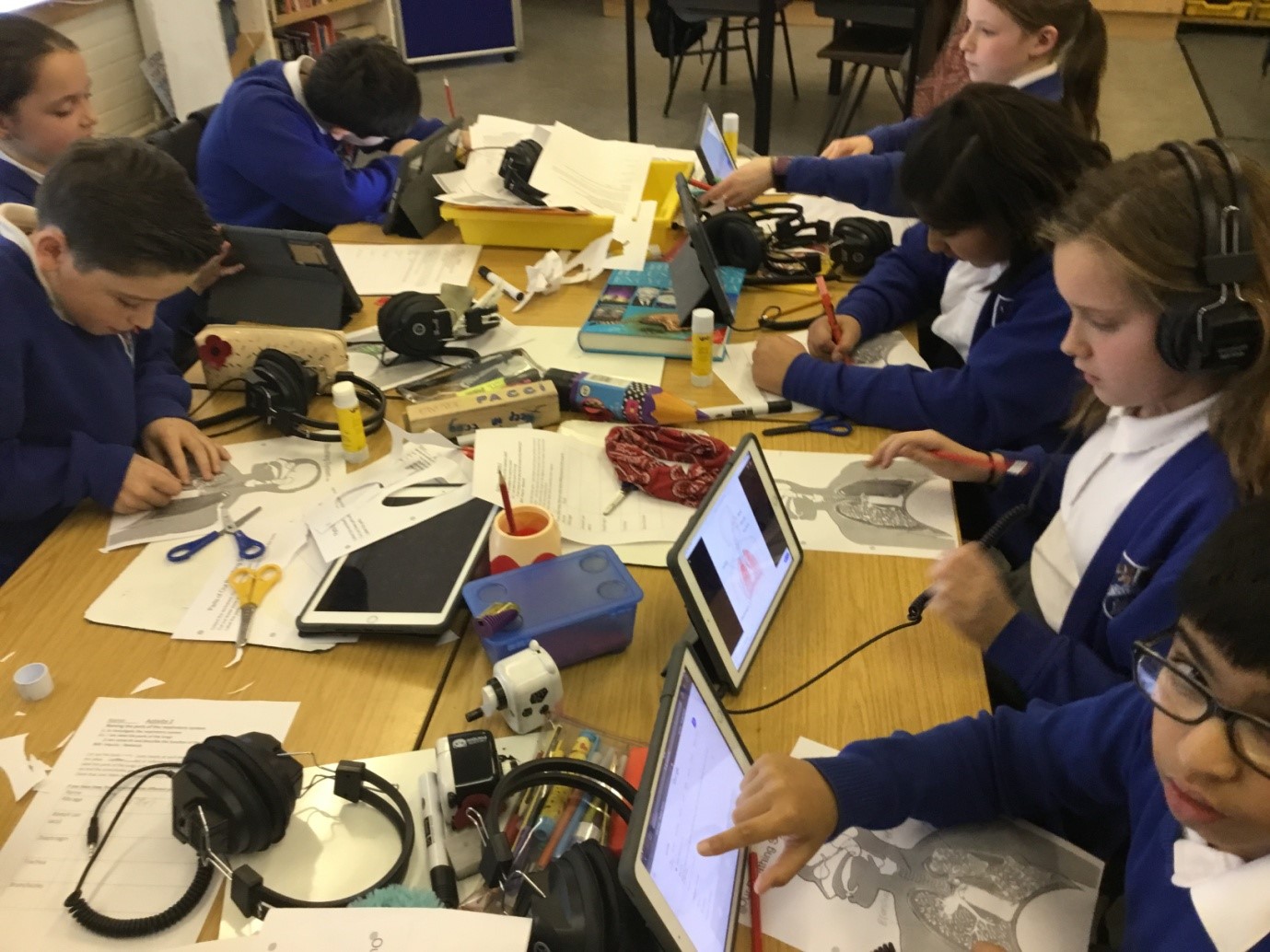 children working at table